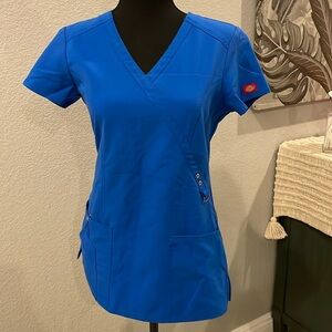 Dickies Scrub Top